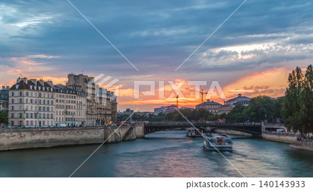 Le Pont D'Arcole bridge at sunset with people and boats timelapse, Paris, France, Europe Le Pont D'Arcole bridge at sunset with people and boats timelapse, Paris, France, Europe 140143933
