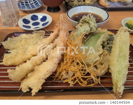 什錦蝦蔬菜天婦羅 什錦蝦蔬菜天婦羅 140144504