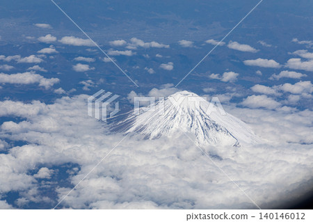 Aerial view of Mt. Fuji floating in a sea of clouds Aerial view of Mt. Fuji floating in a sea of clouds 140146012