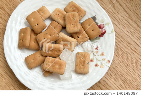Emergency food set containing hardtack and rock candy Emergency food set containing hardtack and rock candy 140149087
