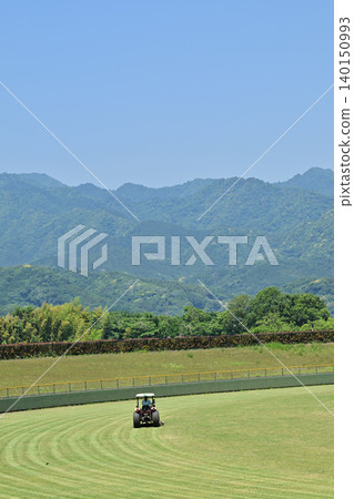 Ground maintenance Ground maintenance 140150993