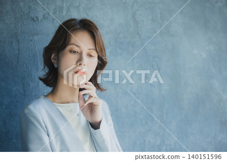 Armor business woman Armor business woman 140151596