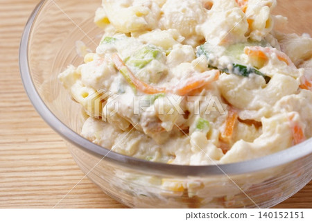 Macaroni salad 140152151
