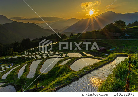 Maruyama Senjita taking a sunset Maruyama Senjita taking a sunset 140152975