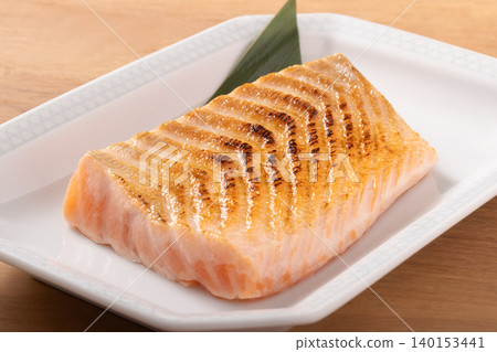 [Norwegian Farmed] Seared Atlantic Salmon Belly 140153441