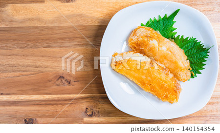 Deep-fried flounder with shiso leaves (fried fish dish) Deep-fried flounder with shiso leaves (fried fish dish) 140154354