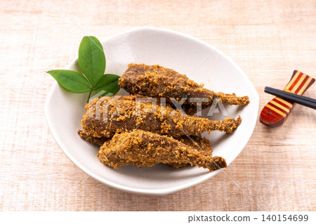 Golden sesame horse mackerel Golden sesame horse mackerel 140154699