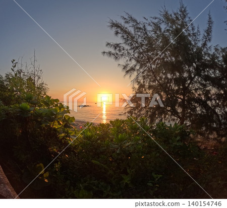 The morning horizon evokes dreams and possibilities. The morning horizon evokes dreams and possibilities. 140154746
