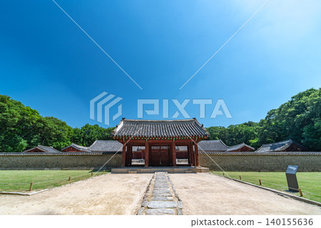 Seoul, South Korea - May. 30, 2026 : A peaceful view of the Yeongnyeongjeon Hall at Jongmyo Shrine in Seoul, South Korea, under a clear blue sky on a bright early summer afternoon Seoul, South Korea - May. 30, 2026 : A peaceful view of the Yeongnyeongjeon Hall at Jongmyo Shrine in Seoul, South Korea, under a clear blue sky on a bright early summer afternoon 140155636