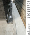 The gap between a detached house and the neighboring house 140155795