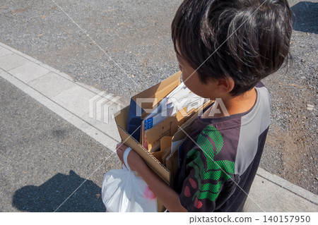 take out the garbage, garbage, trash 140157950