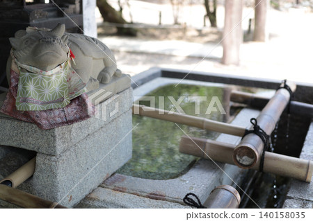 Shrine water basin (chozuya) photo Shrine water basin (chozuya) photo 140158035