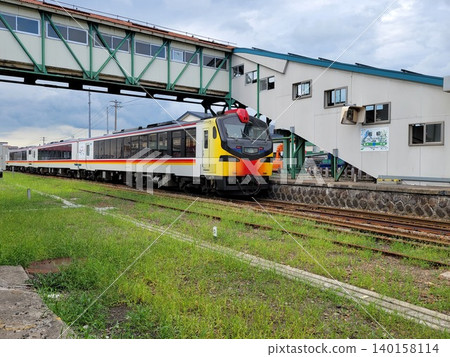 Resort Shirakami train departs from Itayanagi Station. Resort Shirakami train departs from Itayanagi Station. 140158114