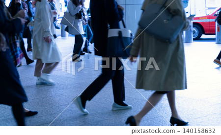 Commuting scenery 140158632