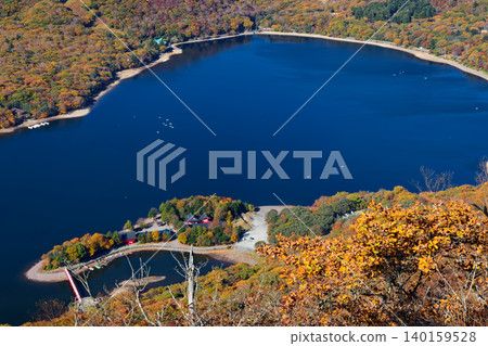 Autumn foliage overlooking Lake Onuma from Mount Akagi and Mount Komagatake Autumn foliage overlooking Lake Onuma from Mount Akagi and Mount Komagatake 140159528