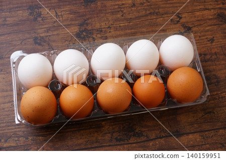 Raw eggs, red eggs, white eggs, ingredients 140159951