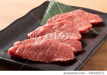 [Miyagi Prefecture-produced Sendai Beef] Bite-sized steaks 140160372