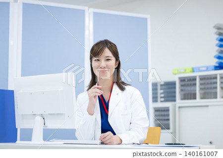 Medical Female Doctor Portrait 140161007