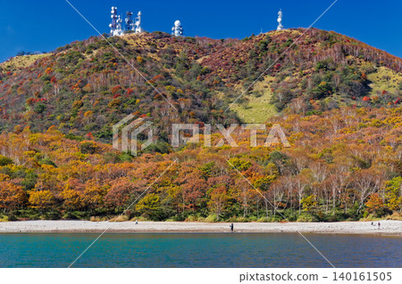 Autumn foliage scenery of Mt. Akagi and Lake Konuma Autumn foliage scenery of Mt. Akagi and Lake Konuma 140161505