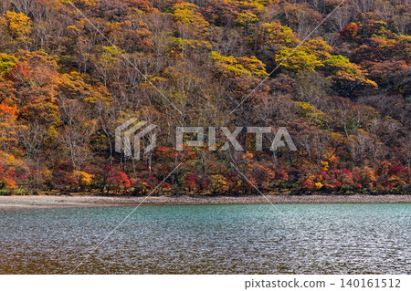 Autumn foliage scenery of Mt. Akagi and Lake Konuma Autumn foliage scenery of Mt. Akagi and Lake Konuma 140161512