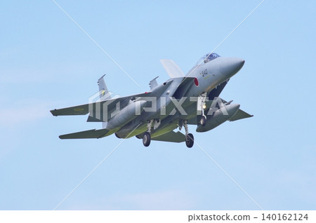 第 306 中隊的 F-15J 準備降落 第 306 中隊的 F-15J 準備降落 140162124