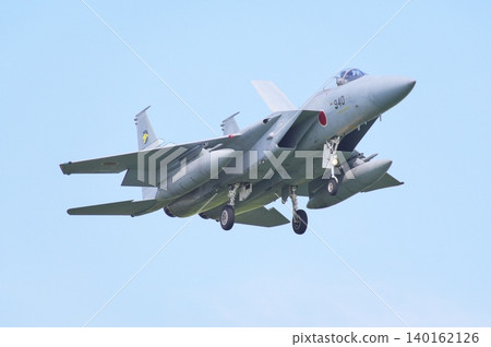306th Squadron F-15J preparing to land 140162126