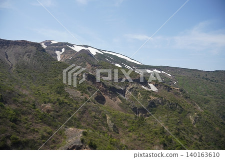 從天狗山眺望羊蹄山,初夏時節的景象。 從天狗山眺望羊蹄山,初夏時節的景象。 140163610