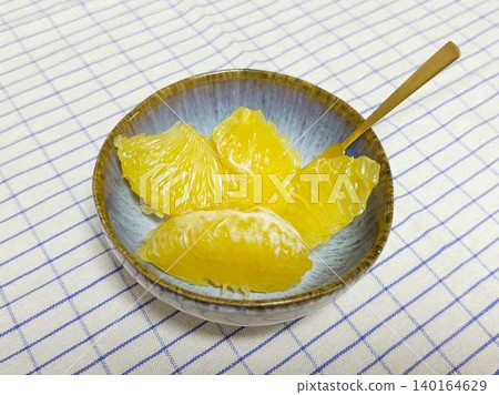 Peeled Kawachi Bankan oranges 140164629