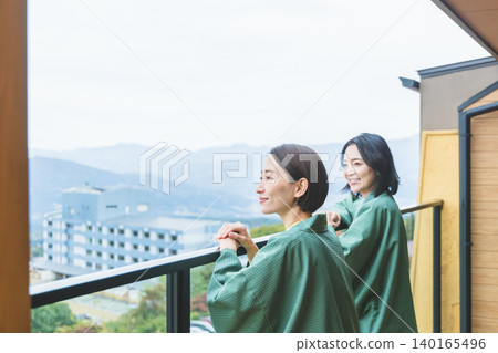 一個來溫泉旅行的女人 140165496