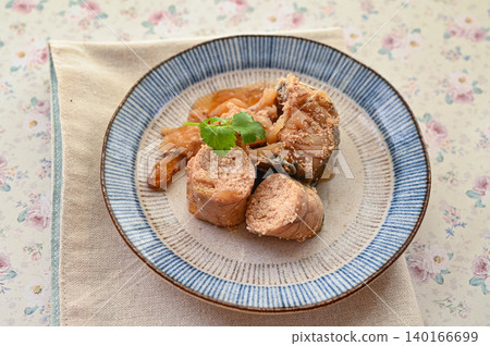 Braised Alaska pollock (with fish roe) Braised Alaska pollock (with fish roe) 140166699