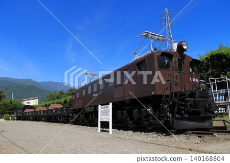 Thanks to the success of crowdfunding, the EF15-198 locomotive in Yamanashi Prefecture has been restored to its beautiful state. 140168804