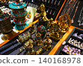 Souvenirs from overseas: A wide variety of souvenirs lined up in the market. 140168978