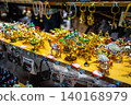 Souvenirs from overseas: A wide variety of souvenirs lined up in the market. 140168979
