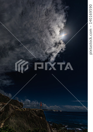 A magical night at Itajikihana, illuminated by the starry sky and moonlight. 140169590