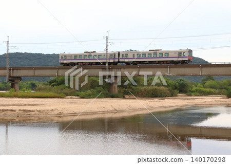 [D] Sanin Main Line Kiha 126 Series (Tottori ⇔ Izumo City) 140170298