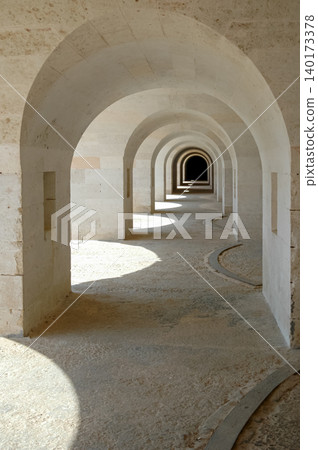 fortress, castle, building 140173378