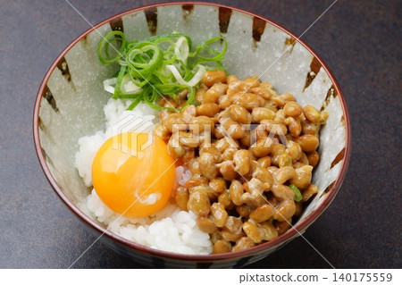納豆蛋蓋飯 納豆蛋蓋飯 140175559