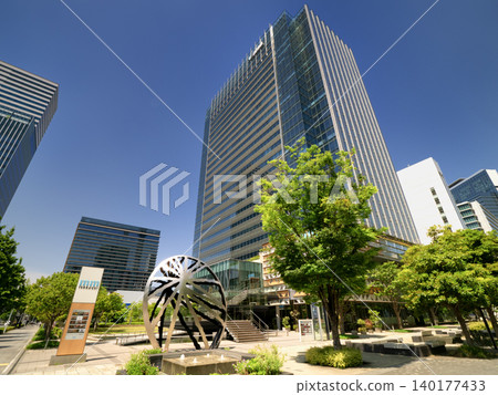 Minato Mirai Grand Central Tower and MM Terrace, Kanagawa Prefecture Minato Mirai Grand Central Tower and MM Terrace, Kanagawa Prefecture 140177433