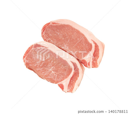 用於炒豬肉、日式炸豬排和日式炸豬排的豬裡肌 [白色背景] 140178811
