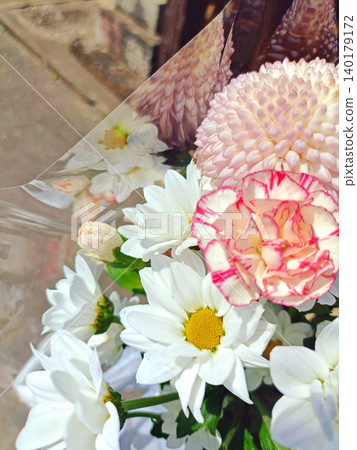 Buddhist altar flowers (cut flowers) 140179172