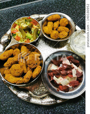 typical egyptian food 140180952