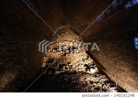 Kamenose Tunnel in Kashiwara City, Osaka Prefecture 140181296