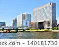 從上游方向眺望隅田川大橋（隅田川右岸）週邊地區（東京中央區）[2026年5月] 140181730