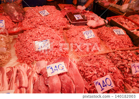 泰國市場上販售的豬肉 泰國市場上販售的豬肉 140182003
