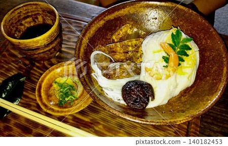 We visited the Ichinomiya (first-ranked shrine) of Yamato Province, "Miwa Shrine"... [Miwa Somen noodles] 140182453