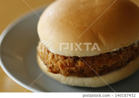 Menthikk burger Menthikk burger 140187432