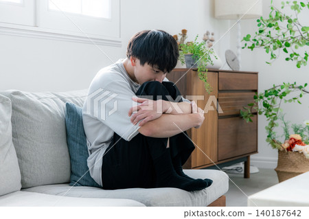 憂鬱的男人 140187642
