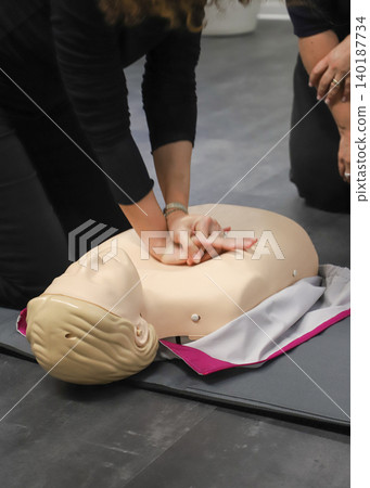 BLSD Defibrillator use course. first aid course - company safety - cardiac massage - Basic Life Support BLSD Defibrillator use course. first aid course - company safety - cardiac massage - Basic Life Support 140187734