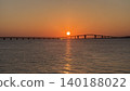 在海上日落 140188022