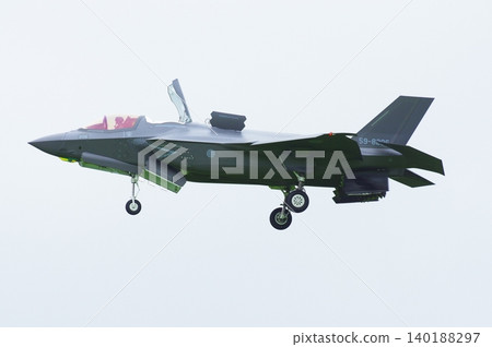 F-35B Lightning II performing a slow landing F-35B Lightning II performing a slow landing 140188297